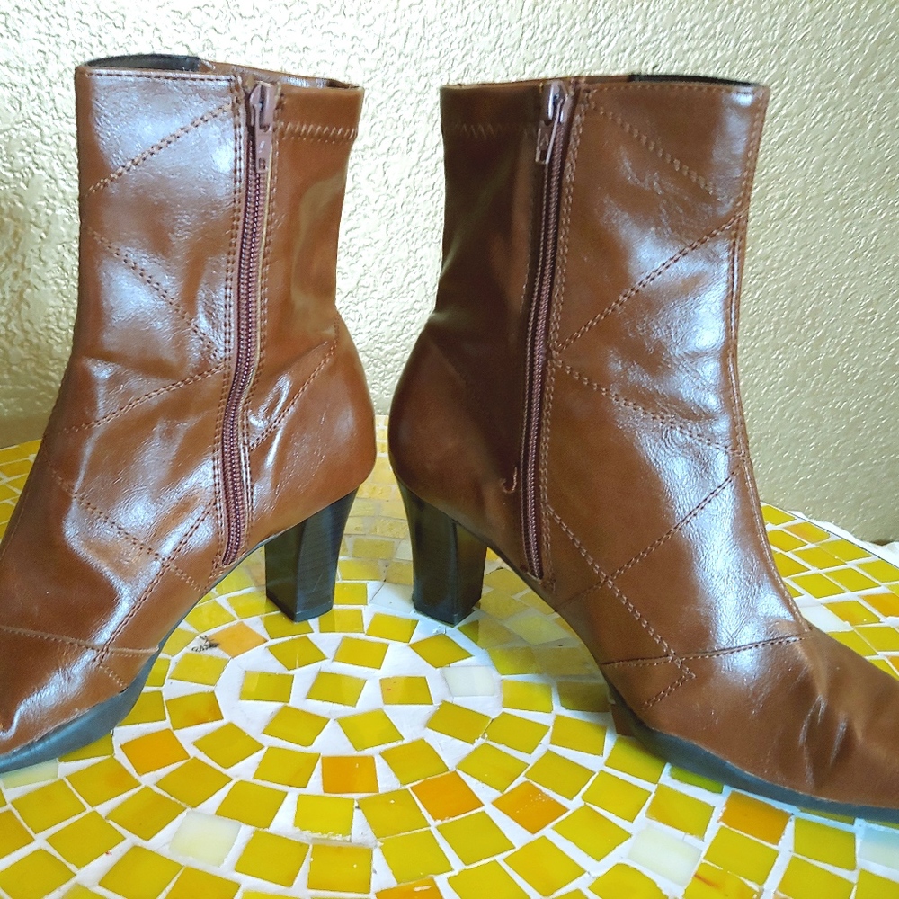 Aerosoles Amber Tan Ankle Boots